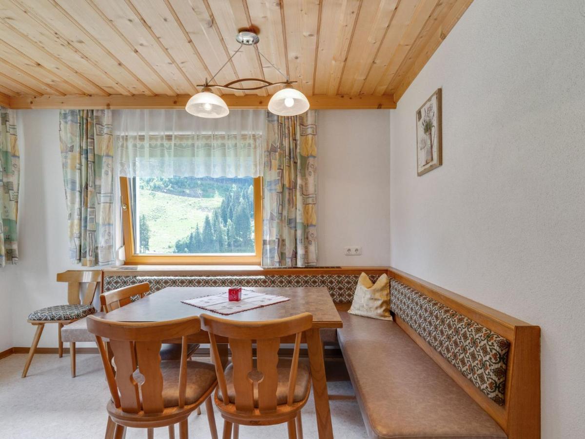 Land On The Kppl Mountain Chains Kappl  Exterior foto