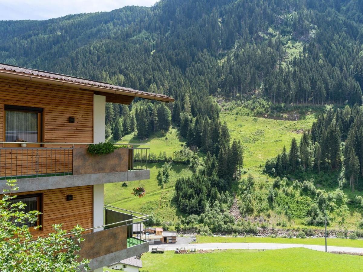 Land On The Kppl Mountain Chains Kappl  Exterior foto