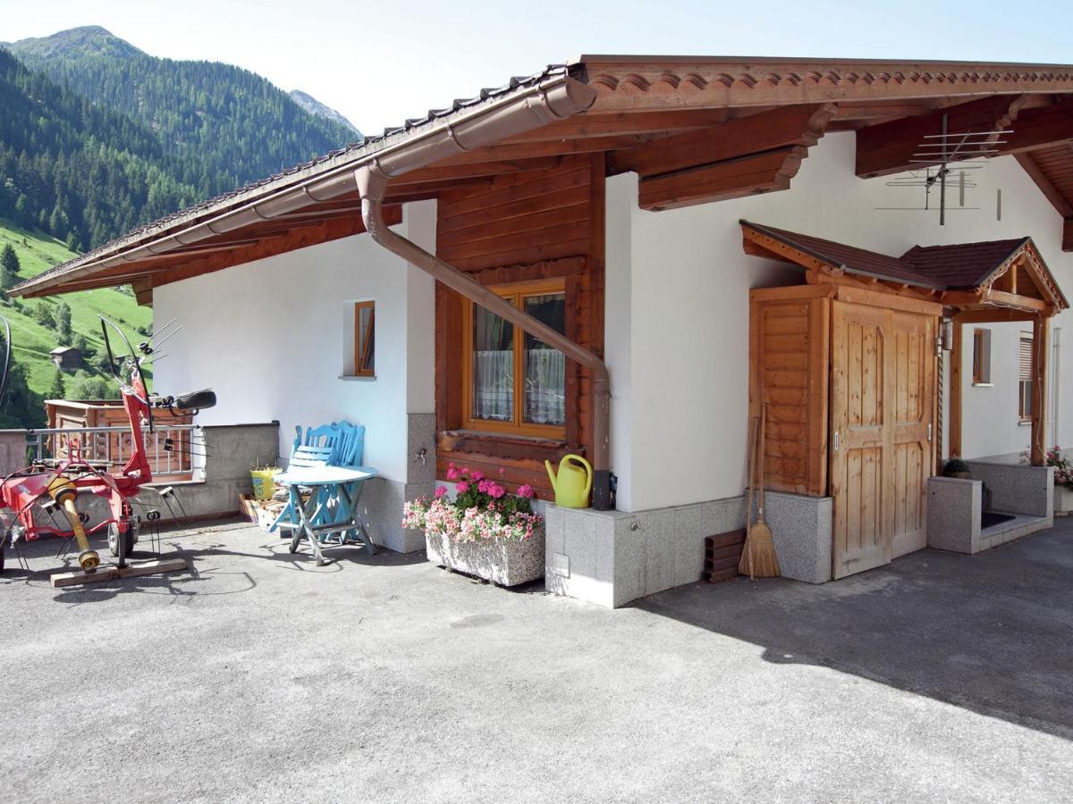 Land On The Kppl Mountain Chains Kappl  Exterior foto