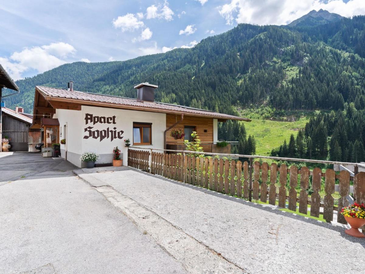 Land On The Kppl Mountain Chains Kappl  Exterior foto
